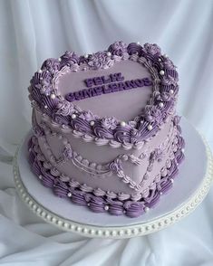 Purple 16th Birthday Cake, Y2k Cakes, Purple Cake Ideas, Sweet 16 Cake Ideas, Pinterest Cakes, Birthday Cake Purple, Pasteles Aesthetic, Kuromi Birthday