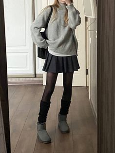 Outfit Ideas Autumn School, 겨울 치마 코디, Short Skirt Outfits Winter, Skirt Outfits For School, Fall Skirt Outfits, Fall Skirt, Skirt Outfits Fall, Estilo Indie, Skandinavian Fashion