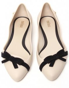 Ivory Flats, Cute Flats, Melissa Shoes, Crazy Shoes, Pretty Shoes, Shoe Obsession, Shoe Lover, Black Bow, Mode Style