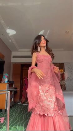 Gorgeous Indian Dresses, Pretty Traditional Dresses, Cute Indian Dresses, Indian Girls Outfit, Desi Girl Aesthetic Lehenga, Wedding Outfits For Girls Indian, Indian Wedding Outfits Aesthetic, Desi Indian Outfits, Pretty Lehengas Aesthetic