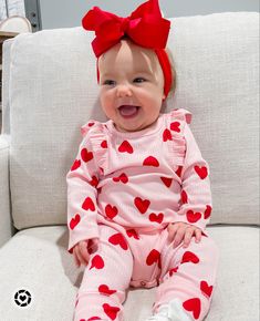 Valentines Baby And Mommy, Toddler Girl Valentines Day Outfit, Baby Girl Valentines Day, Baby Girl Valentines Day Outfit, Valentines Baby Outfit, Scenario Ideas, Newborn Valentines Outfit, Baby Girl Valentine’s Day Shoot