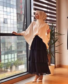 Eid Outfit Ideas Modern, Simple Eid Outfit Ideas, Simple Eid Outfits, Eid Outfits Modern, Hijabi Summer, Hijab Outfit Ideas, Eid Outfit Ideas, Floral Skirt Outfits, Simple Hijab