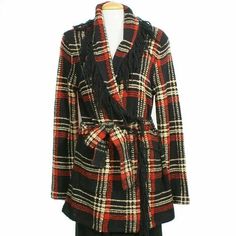 RALPH LAUREN Black Plaid Wool Blend Long Fringe Belted Cardigan L Done in soft knit in a pretty plaid, this long cardigan features long sleeves with ribbed cuffs, shawl collar, fringe trimmed collar and placket, open front, self tie belt and patch hip pockets.   Brand:  Lauren Ralph Lauren - Lauren Jeans Co. Material:  46% Acrylic, 25% Nylon, 43% wool, 8% Angora Cleaning:  Hand Wash Color:  Black Multi Size:  Large Measurements:   Bust - 44" (across back and doubled) Length - 30" (back)   Condition:  NWT - New with tags   All items come from a non-smoking home. Fringed Belt, Belted Cardigan, Long Fringe, Long Fringes, Fringe Trim, Wool Plaid, Black Plaid, Shawl Collar, Long Cardigan