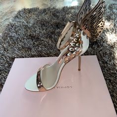 Sophia Webster “Evangeline” Embellished Winged Sandal | White And Rose Gold | Sz 37.5 | 4.25 Heel Height (110mm) Nwb Designer White Sandals For Party, Luxury White Sandals For Party, Sophia Webster Heels, Butterfly Heels, Sophia Webster Shoes, Crystal Pumps, Embellished Heels, Mid Heels Pumps, Clear Heels