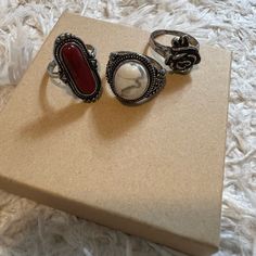 Silver Chunky Stone Ring Set. Never Worn. Size 11 Chunky Vintage Rings, Chunky Gemstone Rings, Chuncky Rings, Bulky Rings, Rings Chunky, Hippie Grunge, Western Rings, Chunky Silver Rings, Chunky Rings