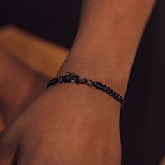 Black Cuban Bracelet Chain - 5mm thick A medium sized Bracelet perfect daily wear & ideal Bracelet chain as a gift For man & woman. We have a luxury jewellery box available with this bracelet, please select gift wrapping & we will prepare a well presented luxury jewellery box. Perfect for Gifting. Made from Recycled Stainless Steel. Hypoallergenic & will not tarnish Also available in 18K Gold & Silver ✅Twistedpendant's premium Quality Stainless Steel & Black IP Plating ✅5mm Thickness perfect for Black Metal Chain Bracelet As A Gift, Black Metal Bracelets Tarnish Resistant, Black Metal Chain Bracelet For Gift, Gift Black Metal Chain Bracelet, Minimalist Black Bracelet Jewelry, Black Stainless Steel Wristband, Modern Black Metal Bracelets, Black Stainless Steel Bracelet Wristband, Adjustable Minimalist Gunmetal Bracelet