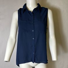 Moon Collection Brand Size Large Navy Blue Sleeveless Blouse New ! Lace Summer Tops, Beige Boho, White Sleeveless Blouse, Moon Collection, Printed Sleeveless Top, Womens Tops Summer, Yellow Top, Lightweight Cardigan, Polka Dot Blouse