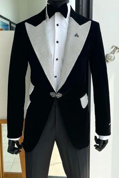 Black Single Breasted Tuxedo For Party, Black Single-breasted Tuxedo For Party, Black Single-breasted Party Tuxedo, Black Single Button Tuxedo For Party, Black Single-button Tuxedo For Party, Elegant Single Button Tuxedo For Party, Black Single-button Suit For Party, Black Single Button Suit For Party, Tailored Tuxedo With Lapel Collar For Party