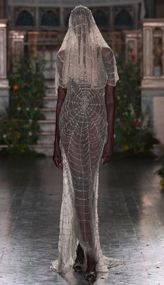 theloverstomb Exandria Unlimited, Tambour Embroidery, Fairytale Fashion, Costume Fashion, Gala Dresses, Mode Inspo, Fantasy Fashion, Fall 2024