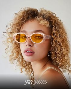 🌸 Geek-chic meets glam with these pink tortoise oval sunnies and orange tinted lenses. 😎🧡 Glasses: QUUEN (SKU: T16273-339) #eyewear #geekchicglasses #ovalglasses #yesglasses #prescriptionglasses #vibes Prescription Glasses