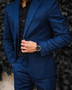 Blue Suit Men Casual, Blue Suit With Black Shirt, Prom Suits For Men Blue, Men Prom Outfit, Men Formal Outfit, Formals For Men, Wedding Blazer, Prom Men, Prom Suits For Men