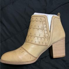 Eurosoft (Sarita), Size 10, Never Worn, Spring Ankle Boots With Heel Pull Tab, Summer Closed Toe Heeled Boots, Chic Heeled Boots With Heel Pull Tab, Chic Heeled Boots With Heel Pull Tab For Spring, Chic Spring Heeled Boots With Heel Pull Tab, Casual Closed-toe Heeled Boots For Spring, Spring Heeled Boots With Stacked Heel And Closed Toe, Spring Closed Toe Synthetic Heeled Boots, Spring Synthetic Closed Toe Heeled Boots