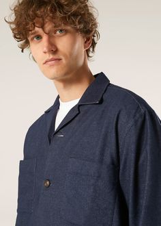 This overshirt is made from with high quality cotton. Made in Italy. Regular fit make it wearable as shirt or jacket. Regular fit Made in Italy High quality cotton Composition: 100% CO Code: AAbba-r7307-20 Cotton Outerwear With Button Closure And Casual Collar, Cotton Outerwear With Pockets And Casual Collar, Casual Shirt With Single Breasted Lapel Collar, Casual Single Breasted Shirt With Lapel Collar, Casual Single Breasted Tops With Camp Collar, Casual Relaxed Fit Single-breasted Shirt, Single Breasted Collared Shirt With Relaxed Fit, Single Breasted Cotton Tops With Long Sleeves, Single-breasted Cotton Tops With Long Sleeves