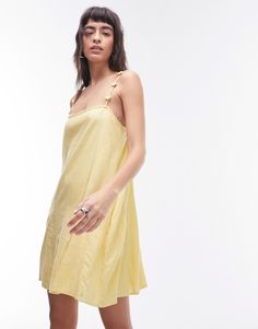 Dresses by Topshop Welcome to the next phase of Topshop Square neck Fixed straps Crochet flower details Side pockets Regular fit Linen Mini Dress, Satin Slip Dress, Maxi Dress Trend, Crochet Flower, Plus Size Pregnancy, Linen Dresses, Skirted Swimwear, Workwear Dress, Mini Dress Party