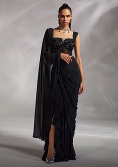 Divya Aggarwal-Hertha Black Pre-Draped Sari With Corset-INDIASPOPUP.COM Corset Sari Blouses, Designer Black Saree, Black Corset Blouse, Drape Saree Designer 2023, Sweetheart Neckline Blouse Pattern, Corset Saree Blouse Design, Corset Outfit Indian, Saree With Corset Blouse, Pre Draped Saree Gown