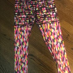 New Never Worn Bright Color Splatter Multicolor Stretch Bottoms For Workout, Multicolor Stretch Full-length Pants, Stretch Multicolor Pants, Multicolor Stretch Workout Bottoms, Sporty Multicolor Summer Pants, Stretch Multicolor Full-length Pants, Stretch Multicolor Workout Bottoms, Sporty Stretch Multicolor Pants, Casual Multicolor Workout Pants