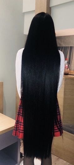 Very Long Black Hair, Long Hair Trim, Brunette Black Hair, Black Hair Inspiration, Long Hair Images, Long Hair Tips