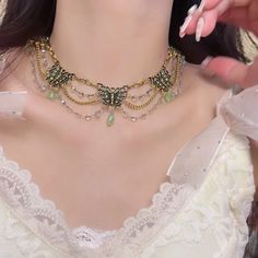 Length: 41-50cm Trendy Green Necklace For Party, Green Metal Choker Jewelry, Trendy Green Choker For Party, Green Metal Choker Necklace, Green Metal Chain Jewelry, Green Metal Choker For Party, Trendy Green Metal Jewelry, Green Butterfly Charm Necklace, Vintage Green Necklace With Chain