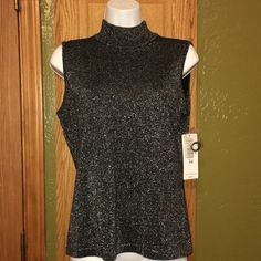 Nwt Peter Nygard Black And Silver Metallic Sleeveless Turtleneck. Size Pm. 15" From Underneath Arm To Waist. In Excellent Condition. Comes From Smoke Free Home. White Polka Dot Top, Sheer White Blouse, White Tunic Tops, Beaded Blouse, White Tunic, Sleeveless Turtleneck, Black And White Tops, Scoop Neck Tee, Polka Dot Blouse