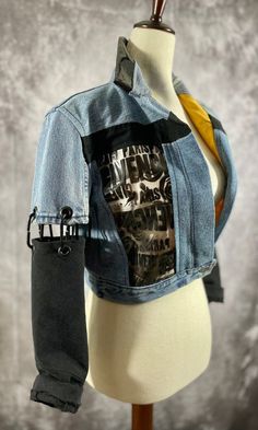 Reworked Jean Jacket, Upcycle Jeans Jacket, Jean Jacket Crochet, Upcycling Denim Jacket, Jean Jackets Diy, Denim Jacket Diy Upcycling, Diy Upcycled Clothing, Custom Jean Jacket Ideas