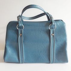 Sac à Main Vintage Années 60-70 - Etsy Vintage Blue Double Handle Bag, Retro Blue Bags For Formal Occasions, Vintage Blue Double Handle Shoulder Bag, Vintage Blue Shoulder Bag With Handles, Classic Light Blue Shoulder Bag For Everyday Use, Vintage Blue Tote Shoulder Bag, Vintage Blue Rectangular Shoulder Bag, Retro Blue Shoulder Bag For Shopping, Retro Blue Shoulder Bag For Daily Use