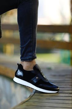 Luxury Slip-on Sneakers With Textured Sole, Black Casual Custom Sneakers For Business, Casual Black Custom Sneakers For Business, Elegant Low-top Sneakers With Leather Sole, Elegant Low-top Leather Sole Sneakers, Modern Low-top Formal Sneakers, Elegant Low-top Custom Sneakers, Slip-on Low-top Sneakers With Rubber Heel Cap, Luxury Low-top Slip-on Sneakers With Branded Insole