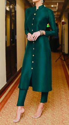 Green Taffeta Silk Straight Pant Suit for Party Pakistani Fashion Casual, Pakistani Dresses Casual, Kurti Neck Designs