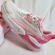 Puma Vis 2k Women Sneakers, New, Size 6 Shoes Puma, Women Sneakers, Puma Shoes, Pumas Shoes, Womens Sneakers, Size 6, Sneakers, Silver, Pink