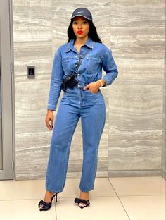 Overall Fashion, Smart Casual Jeans, Denim Jeans Outfit, Double Denim, Fashion Mistakes, Style Mistakes, Denim Overalls, Airport Outfit, Denim Jumpsuit