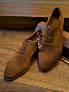 Brown Suede Shoes Men Outfit, Suede Shoes Men Outfit, Carmina Shoes, Shoes Men Outfit, Luxury Loafers, Brown Suede Shoes, Suede Shoes Men, Male Shoes, Gentleman Shoes