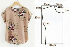 the measurements for a blouse with flowers on it and an image of how to measure it