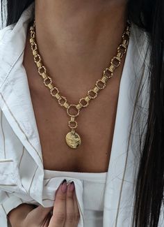 ♦ Hoops links necklace, made of gold 24 K plated brass in very high quality with a Eagle coin pendant,     A  beautiful necklace is full of presence and suitable for any occasion.    ◾  SIZA:  length 13.8" (35 cm) up to 19.8inch ( 50 cm)             wide chain 0.47"  (1.2 cm)             Pendant width: 1.18" (3cm) ◾  Eagle Necklace - Gold Coin Necklace, Chunky Gold Necklace, Circle Link Necklace, Statement Chunky Necklace, medallion Necklace gift for her ♦ This piece of jewelry is perfect as a g Gift Chunky Chain Necklace With Round Pendant, Gold Plated Medallion Chain Necklace, Gold-plated Gold-tone Medallion Pendant Necklace, Gold Brass Medallion Necklace With Gold Chain, Gold Plated Coin Pendant Necklace, Medallion Necklace With Gold Chain, Metal Medallion Necklace With Gold Chain, Round Chain Necklace With Adjustable Chain, Gold Medallion Charm Necklace With Chain