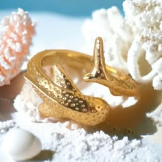 This beautiful whaleshark ring is one of a kind. 14K real Gold 2.5 micron Gold Vermeil plating over a solid Sterling Silver base.                             Available in sizes 6, 7, 8 & 9. Tarnish Proof, water resistant. Please take care for longer lasting wear. (If worn in the ocean over long periods of time your Gold pieces can wear down to the sterling Silver base) Whale Bone Ring, Ocean Gold Ring, Gold Ocean Jewelry, Ocean Inspired Rings, Ocean Accessories, Shark Ring, Ocean Ring, Dope Jewelry Accessories, Anchor Jewelry