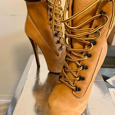 Brand New Never Worn And Still In Box. Box Has Some Damage. Tall Heeled Timberland Still Boots. Platform. 6 Inch Heel. Fall Heel Boots, Timberland Boots Heels, Timberland Heel Boots Outfit, Timberland Boots Women Outfit, Timberland High Heels, Timberland Heel Boots, Outfits Shifting, Timberland Heels, Brown Wedge Heels