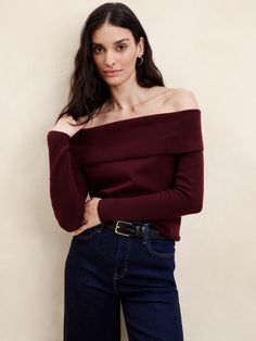 Off -The-Shoulder Pullover Sweater | Banana Republic Factory Rich Girl Fashion, Sweater Wrap, Deep Autumn, Wardrobe Pieces, Off The Shoulder Sweater, Textured Yarn, Winter Capsule Wardrobe, Fall Winter Wardrobe, Banana Republic Factory