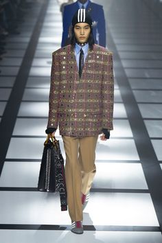 GUCCI - Fall/Winter 2022-2023 - Milan Fashion Week Gucci Fall Winter 2022 2023, Gucci 2022 Fall Winter, Fashion Show 2022, Gucci Fashion Show, Winter 22, Alessandro Michele, Winter 2022