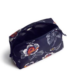 Elevate your beauty routine and keep your essentials organized with our Large Cosmetic Case. Designed for the modern woman who values both style and functionality, this spacious case offers ample space for all your makeup and skincare essentials, making it the perfect accessory for travel, daily use and on-the-go touch-ups. Vera Bradley Large Cosmetic Bag in Seurat Floral Black Large Cosmetic Bag, Backpack Lunch Bag, Skincare Essentials, Duffel Bag Backpack, Makeup And Skincare, Belt Purse, Orange Bag, Toiletry Bag Travel, Purple Bags