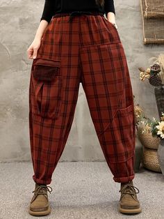 Material: 100% Cotton Style: Retro Waist: Elastic Waist Pattern: Plaid Length: Full Length Details: Pockets Season: Autumn, Winter PS: The detailed size is the body size, you should match your own size to the size chart.SizeM(Fit for EU 38-40，US 8-10，UK 12-14，AU 12-14，NZ 12-14)Bust:88.00-92.00cm/34.65-36.22"Waist:68.00-72.00cm/26.77-28.35"Hip:94.00-98.00cm/37.01-38.58"Height:5'4''/165cmSizeL(Fit for EU 42-44，US 12-14，UK 16-18，AU 16-18，NZ 16-18)Bust:96.00-100.00cm/37.80-39.37"Waist:76.00-80.00cm/ Vintage Plaid, Women Vintage, Body Size, Style Retro, Cotton Style, Vintage Ladies, Elastic Waist, Full Length, Plaid