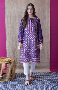 Orient HCS S 22 108 Purple Khaddar Scshirt Myreen Winter Collection 2022 Spring Purple Lawn Suit With Printed Motifs, Casual Long-sleeved Lawn Suit For Work, Casual Long Sleeve Lawn Suit For Work, Purple Long Sleeve Sets With Printed Motifs, Long Sleeve Printed Sets For Workwear, Casual Lawn Suit With Printed Motifs And Long Sleeves, Casual Long Sleeve Lawn Suit With Printed Motifs, Spring Workwear Lawn Suit With Long Sleeves, Spring Long Sleeve Lawn Suit For Workwear