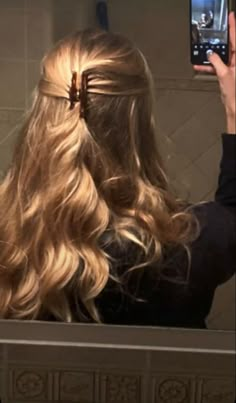 Downtown Hairstyles, Old Money Hairstyles, Concert Hair, Interview Hairstyles, Hairstyles Female, Preppy Hairstyles, Hairstyle Idea, Rope Braid, Bow Hairstyle