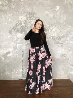 Long black skirt with roses print in a bohemian style. This elegant full skirt with elastic belt , the silhouette flared towards the bottom. Its feature is that it will fit on any figure and will make your look elegant and festive. Maxi skirt long to floor with attached belt 3 cm. We will make a skirt specially for you according to your measurements, just write waist, hip, length at notes to order!Soft viscose fabric Skirt With Tshirt, Make A Skirt, Long Black Skirt, Gothic Skirt, Elegant Clothing, Full Sleeve Tshirt, Skirt Elegant, How To Make Skirt, Roses Print