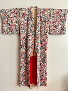 Authentic Vintage Japanese Kimono from Japan.  Size:  Mitake ( length ) 58 inch  sodetake ( sleeve length ) 24 inch Material: silk  Condition: used, There are stains on lining but no major stains on right side, please check the photo.  Note: Japanese kimono is made long, you have to adjust and tie it to your height. Please note that All vintage  kimono may have minor wrinkles blemishes spots, smell due to age and storage, I only mention major flaws or damages.  Colour may be slightly different on different computer screen.  All sales FINAL, NO returns or exchanges, Shipping from Toronto, Canada Traditional Floral Print Kimono For Tea Ceremony, Floral Print Kimono For Tea Ceremony, Traditional Long Kimono With Floral Print, Traditional Long Floral Print Kimono, Spring Kimono For Tea Ceremony, Silk Kimono With Kimono Sleeves For Tea Ceremony, Traditional Silk Kimono With Floral Print, Vintage Long Floral Print Kimono, Kimono Vintage