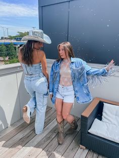 Denim Diamonds Theme Outfit Bachelorette Party, Nashville Bachelorette Party Outfit Denim, Bachelorette Denim Theme Outfits, Denim Nashville Outfit, Denim Outfit Nashville