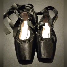 Black Satin Ballet Slippers, Size 43. New, Never Worn. Black Pointe Shoes Aesthetic, Black Pointe Shoes, Black Lace-up Formal Dance Shoes, Black Pointed Toe Dance Shoes For Party, Black Dance Shoes With Leather Sole For Evening, Black Open Toe Dance Shoes For Formal Occasions, Elegant Black Dance Shoes With Leather Sole, Black Closed Toe Dance Shoes For Evening, Elegant Black Dance Shoes With Removable Insole