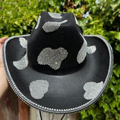 Cow Print Rhinestone Fringe Bride Cowboy Hat! Bride Cowgirl Hat Summer Vintage Cowboy Hat Rhinestone Cowgirl Hat Gift For Women Girl Western Hat,Rodeo Festival Coachella Available In Color Pink, White. Black. Size: One Size Fits Most Adults Up To 22 Inches In Size. The Circumference (Inside) Of The Cowgirl Hat Is Approx. 22 Inches. To Ensure The Proper Fit Measure Your Head With A Soft Tape. This Hat Fits Traditional Hat Sizes Of 6 7/8, 7, And 7 1/8. Material: Hard Felt The Rhinestone Fringe Bri Western Style Party Hats With Rhinestones, Brimmed Party Hats With Rhinestones, Black Brimmed Hat With Rhinestones, Black Wide Brim Hat With Rhinestones, Decorated Cowboy Hats, Cowboy Hat Bride, Cow Print Cowgirl Hat, Bride Cowboy Hat, Bride Cowgirl Hat