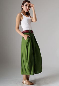 Forest Green linen skirt women midi skirt long by xiaolizi Tequila Outfit, Green Midi Skirt Outfit, Linen Skirt Outfit, Green Linen Skirt, Midi Skirt Outfits Summer, Midi Rock Outfit, Green Skirt Outfits, Skirt Outfit Casual, Long Linen Skirt