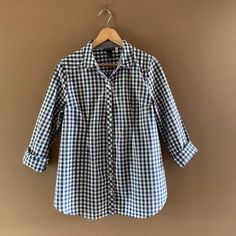 "Loose checked maternity top Comfortable Wide waist shirt Button up, Long sleeve blouse Basic minimal Blue white check print Brand: Mama H&M, made in Bangladesh Material: 100% cotton Condition: very nice, lightly worn Size: M chest 39\" Waist 42\" length 29\"" Casual Plaid Tops For Daywear, Spring Everyday Plaid Shirt, Relaxed Fit Plaid Button-up Blouse, Everyday Gingham Button-up Tops, Plaid Button Closure Workwear Top, Gingham Long Sleeve Tops For Everyday, Everyday Gingham Long Sleeve Tops, Gingham Tops With Button Closure And Relaxed Fit, Everyday Long Sleeve Gingham Top