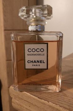 Спонж Beauty Blender, Koleksi Parfum, Perfume Chanel, Chanel Aesthetic, Parfum Chanel, Chanel Perfume