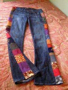 Ropa Upcycling, Estilo Hippy, Mode Hippie, Estilo Hippie, Hippie Pants, Thrift Flip, Patchwork Jeans, Upcycled Fashion, Old Jeans