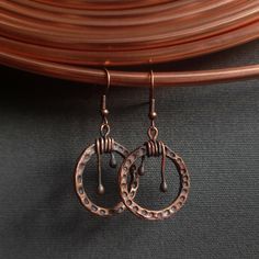 Today I put all my inspiration in the process of manufacturing these earrings and I don't know what to say about them. Hope they speak for themselves. Brown Artisan Metal Earrings, Artisan Brown Metal Earrings, Handmade Artistic Copper Earrings, Artistic Handmade Copper Earrings, Artisan Nickel Free Copper Hoop Earrings, Artisan Copper Hoop Earrings Nickel Free, Artistic Bronze Jewelry With Ear Wire, Bronze Hoop Earrings For Jewelry Making, Artisan Metal Earrings In Rust Color